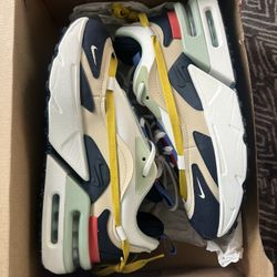 Nike Air max Furyosa Size 10