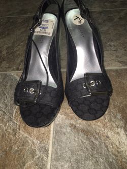 Brand new Nine West wedges