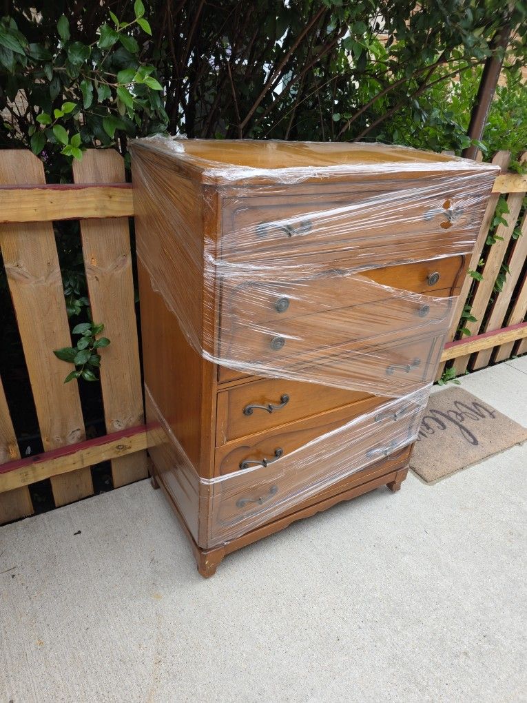 Dresser 6 Door