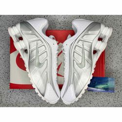 Nike Shox R4 White Bright Crimson 7 Youth