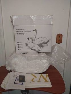 Hotel Collection Down & Feathers Bedding (Brand new compressed)