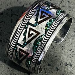 Navajo Native American Solid Sterling Silver Bracelet with Inlaid Turqouise