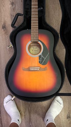 Guitar Fender FA125