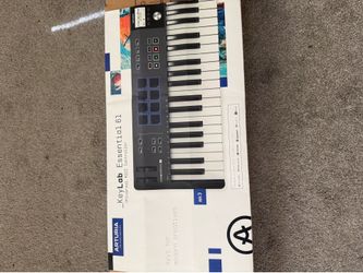 Arturia KeyLab Essential 61 mk3 MIDI Keyboard Controller - Black