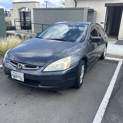 Automatic 136k miles Runs great Clean title, no accidents
