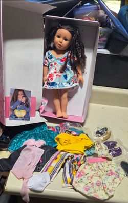 ADORA  AMAZING Doll with Lots of Clothes & Shoes