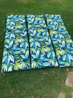 New condition outdoor lounge chair cushions