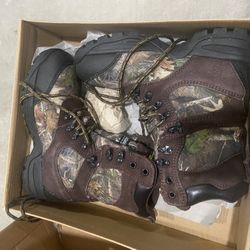 Boots For Snow Child Size 5