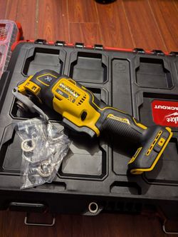 DeWalt XR Multi Tool With 3 Speed New 