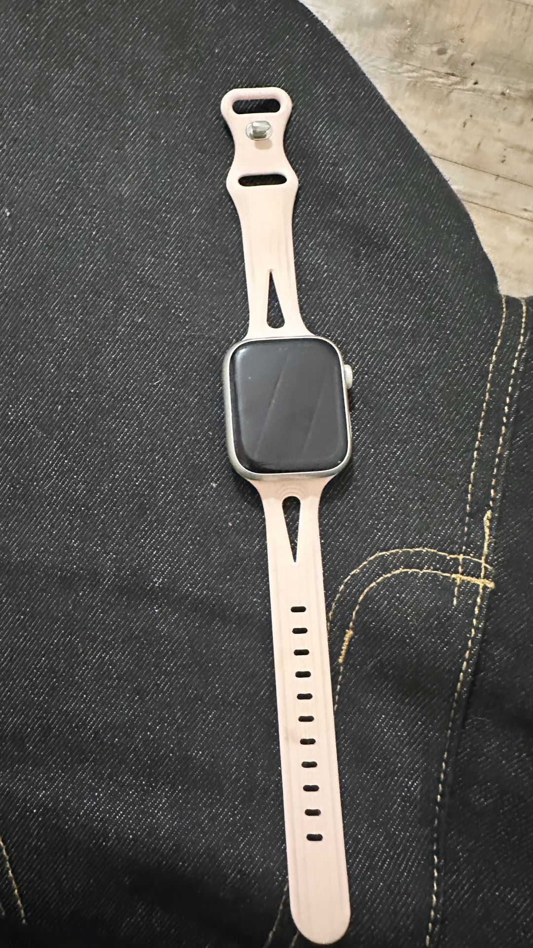 Apple Watch Series 7 45mm And Charger