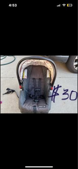 Rear facing car seat