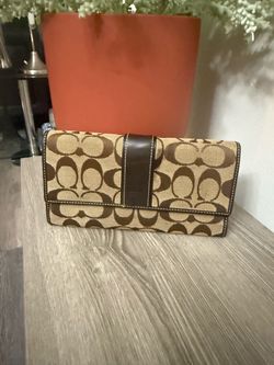 Pretty Coach ( Ask For Price)
