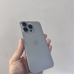 iPhone 15 Pro Max 256 GB Unlocked 