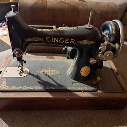 Antique Sewing Machine 