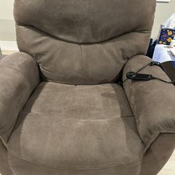 LA-Z-BOY Lift Recliner