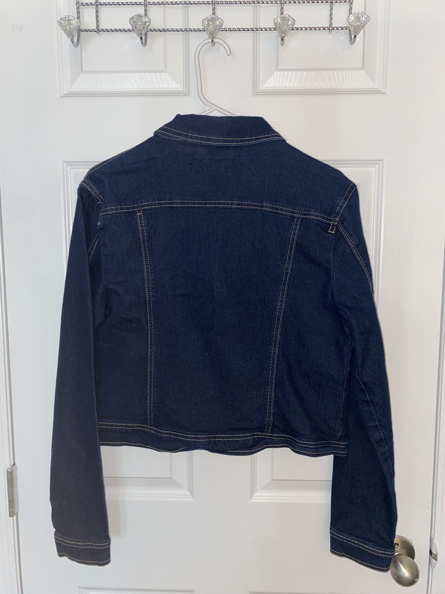 THORN Dark Wash Cropped Denim Jacket – Classic & Cool