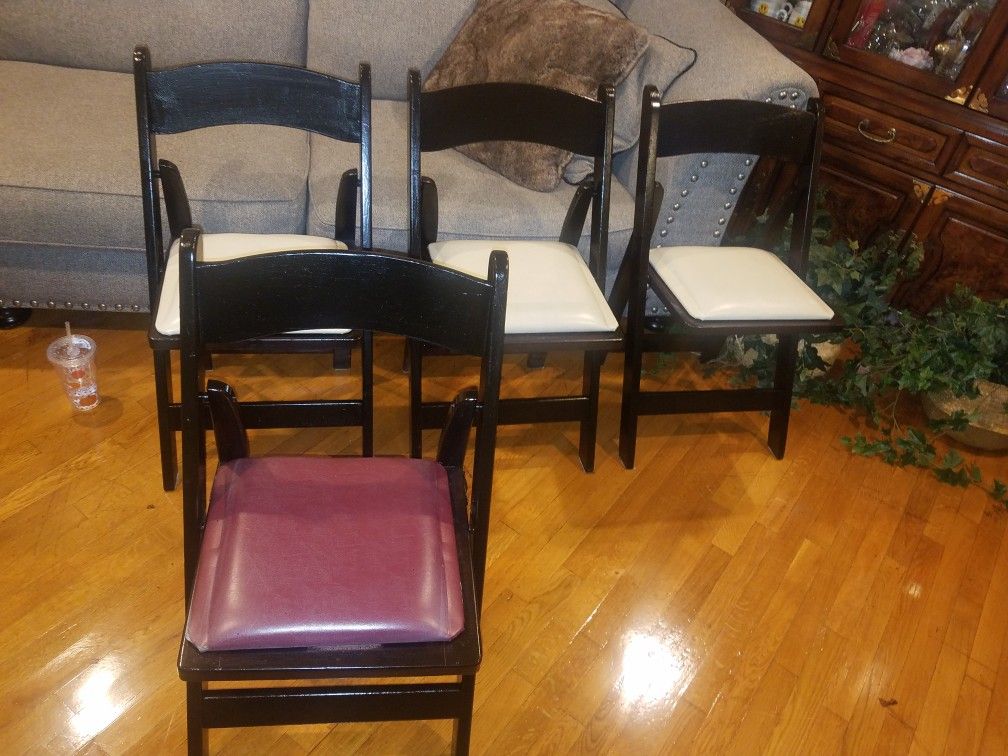 Selling Foldable Wooden Chairs Mix Color