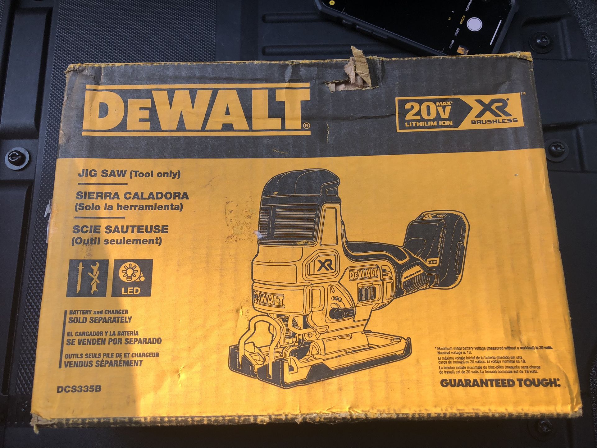 DEWALT 20V MAX XR Cordless Barrel Grip Jigsaw (Tool Only)