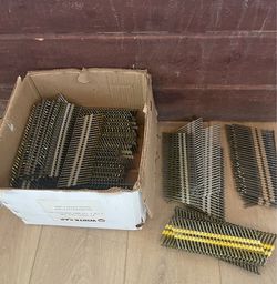 Se vende estos pocos clavos diferente medida x25