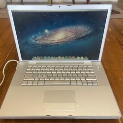 15” Silver MacBook Pro 2.33C2D 4r 250hd / 2007
