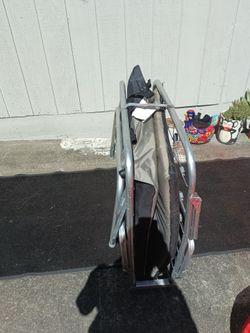Camping foldable bed ( coleman ) and table $50