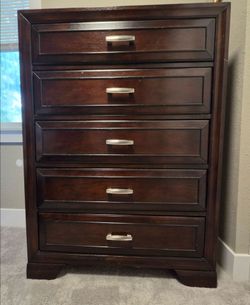 Crown Mark Furniture Jacob Drawer Chest