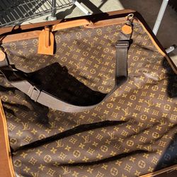 Louis Vuitton Garment Bag Authentic 