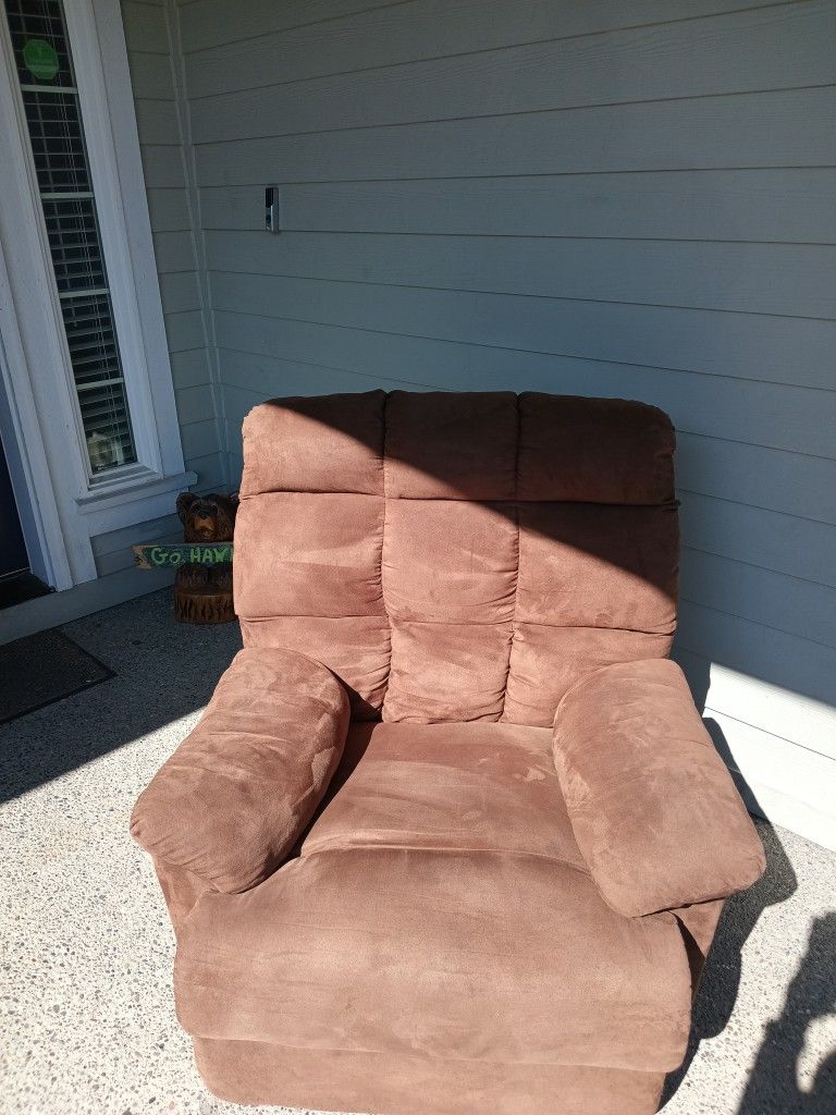 Free Recliner