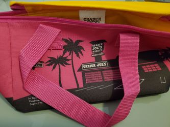 NEW Magenta Trader Joe's mini insulated tote