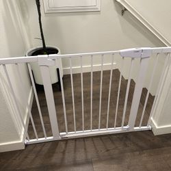 Cumbor Baby Gate