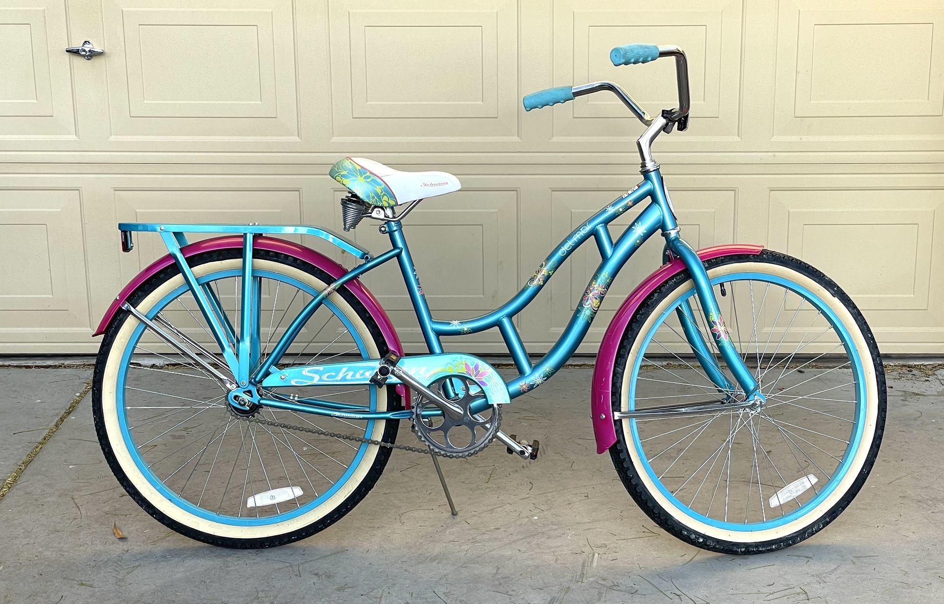 Schwinn Del Mar Beach Cruiser Bicycle 24” Women’s Bike