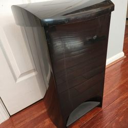 UMBRA Step On Trash Can/Waste Basket