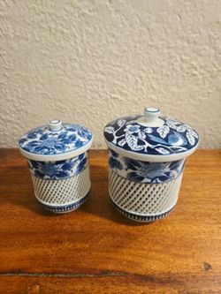 2 Japanese Blue & White Porcelain Lidded Tea cup and Tea Jar with intricate Openwork Lattice $15