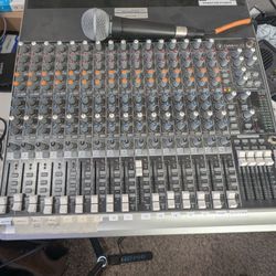 Mackie 1604-VLZ3 16-Channel Professional Analog Mixer