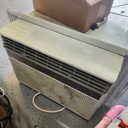 AC Window Unit - Air Conditioner 