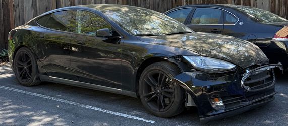 Parting out 2014 Tesla Model S P85