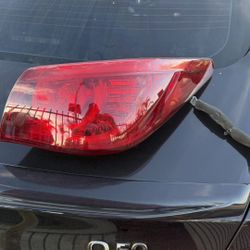 2014 Q50 Passenger Side Taillight / Trunk Light