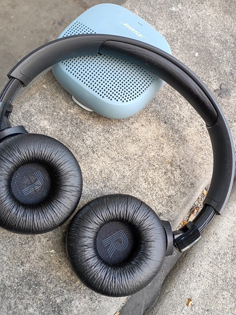 Headphones JBL And Bose Speaker Both $60