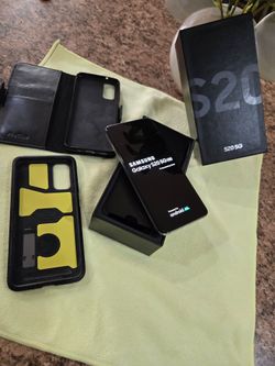 Samsung s20 5G unlocked a noticeable crack on top home screen works flawless