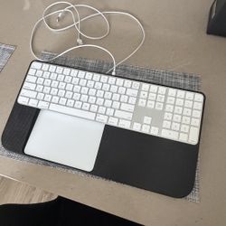 Apple Magic Trackpad + Keyboard +Tray