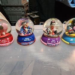 Vintage Betty Boop Holiday Snow Globes. Set Of 4.