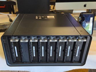 DATA ROBOTICS STORAGE ARRAY.