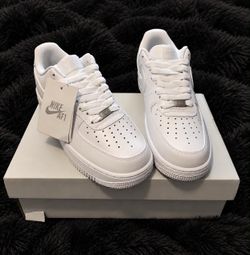New Nike Air Force 1 Size 8