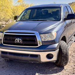 2010 Toyota Tundra, gray