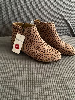 Girl boots