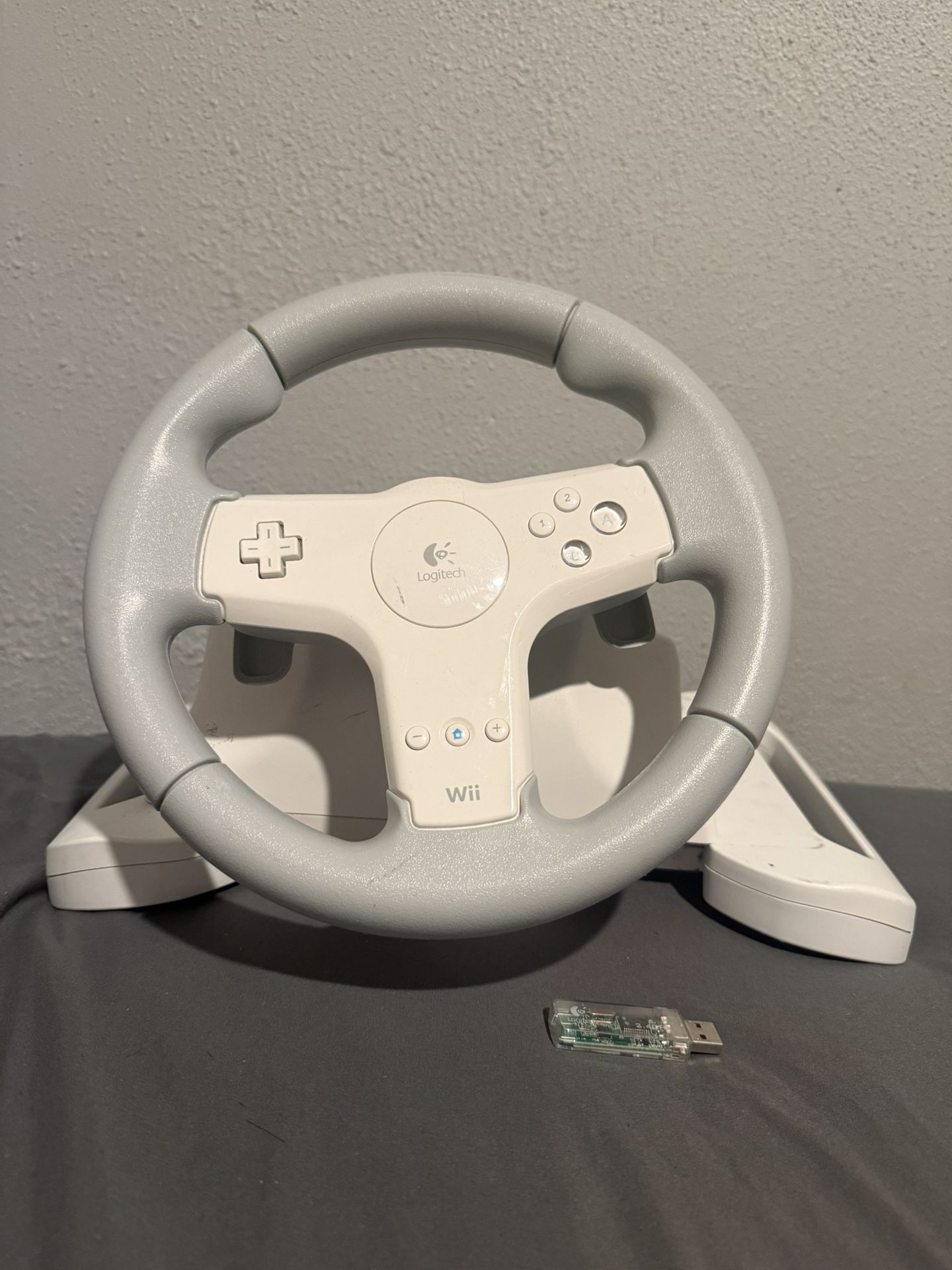 Wii Logitech Racing Wheel w/ DONGLE Nintendo Speed Force