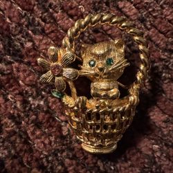 Vintage Trifari Trembler Cat Brooch, 1980's