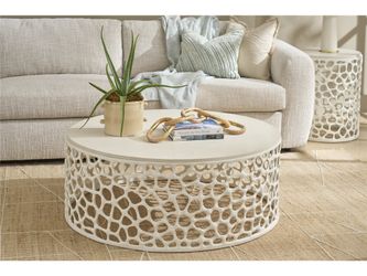 Coral White/Quartz Stone Cocktail Table