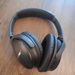 Bose QuietComfort 35 Headphones Noise Cancelling Over-Ear Wireless Bluetooth Earphones, Black
