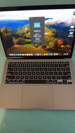 Silver MacBook Air 2020